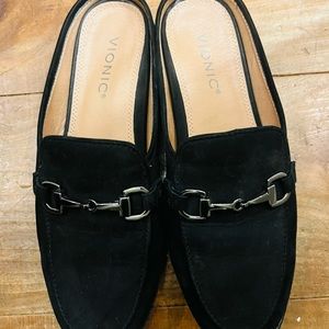 ❤️HOLIDAY SALE Vionic Salie Black Suede Horse bit Shoes,Sz 8,Excellent Pre Owned